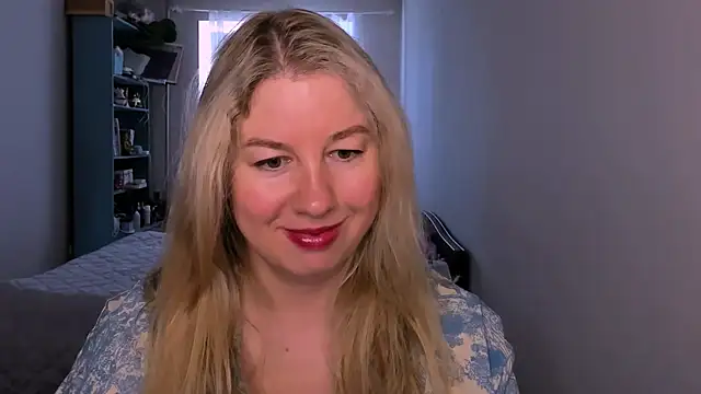 Snapshot of NancySanders chatting on 05-18-26, 06:40 NancySanders online show from 05-18-26, 06:40