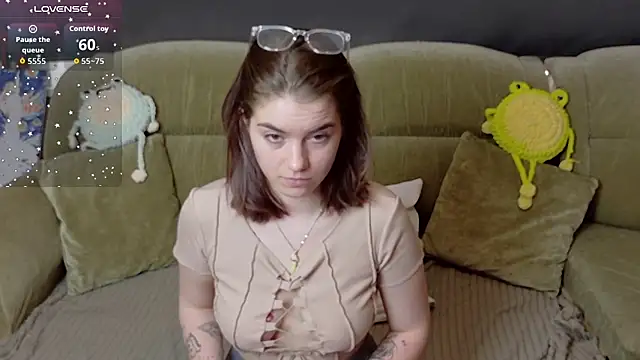 ElzaBlis online show from 04-13-26, 01:15