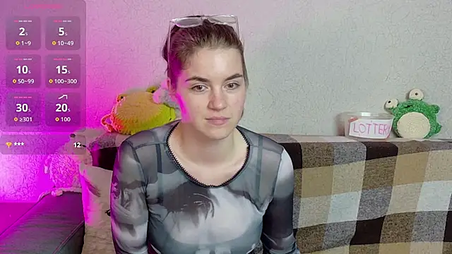 Snapshot of ElzaBlis chatting on 07-19-26, 01:19 ElzaBlis online show from 07-19-26, 01:19