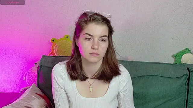 Snapshot of ElzaBlis chatting on 06-01-26, 01:11 ElzaBlis online show from 06-01-26, 01:11