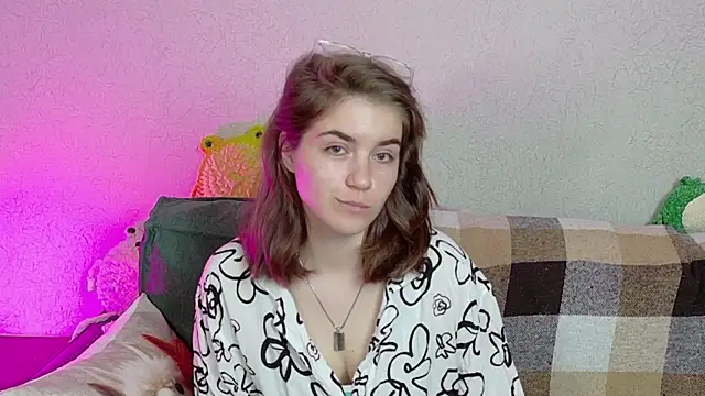 Snapshot of ElzaBlis chatting on 05-13-26, 01:18 ElzaBlis online show from 05-13-26, 01:18