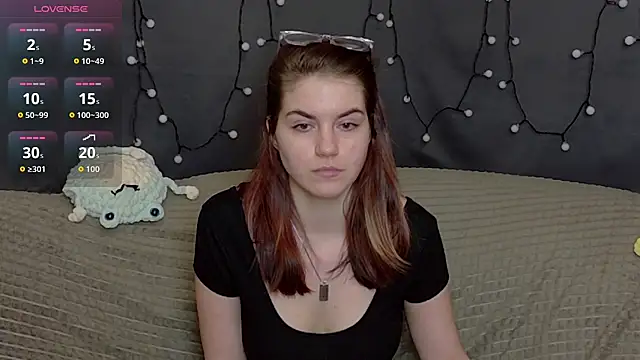 ElzaBlis online show from 12-22-25, 04:51