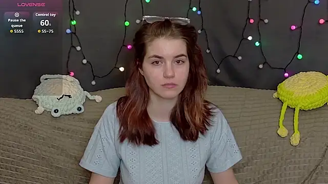 ElzaBlis online show from 12-21-25, 02:52