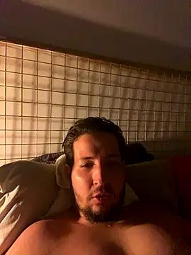 Snapshot of fortunagrandao chatting on 10-31-25, 02:02 fortunagrandao online show from 10-31-25, 02:02