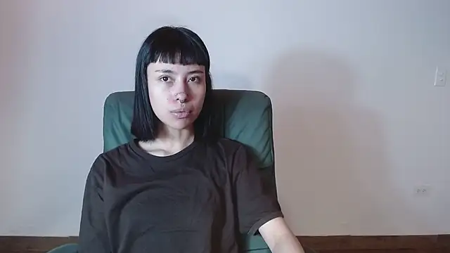 Snapshot of _mavis2 chatting on 10-02-25, 07:50 mavis2 online show from 10-02-25, 07:50