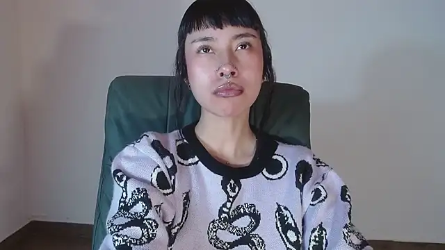 Snapshot of _mavis2 chatting on 10-17-25, 07:48 mavis2 online show from 10-17-25, 07:48