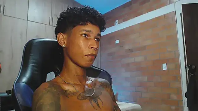 Snapshot of James_rufin chatting on 09-16-25, 03:40 James rufin online show from 09-16-25, 03:40