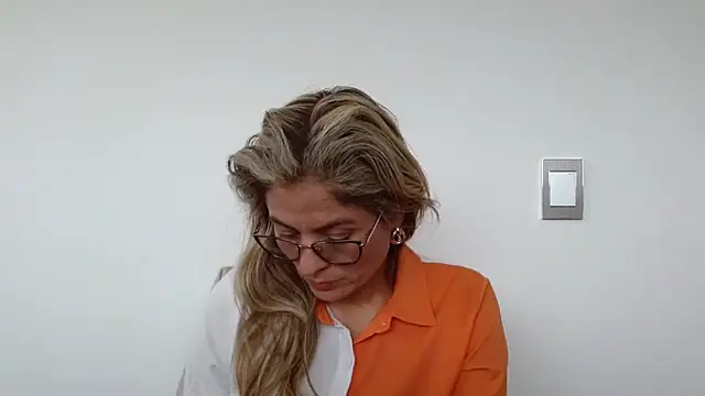 linda-mature43 online show from 09-19-25, 03:27
