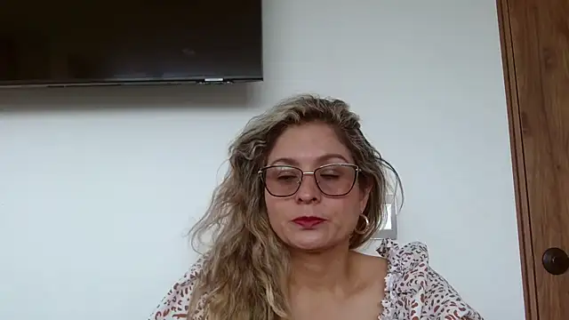 linda-mature43 online show from 10-13-25, 04:41