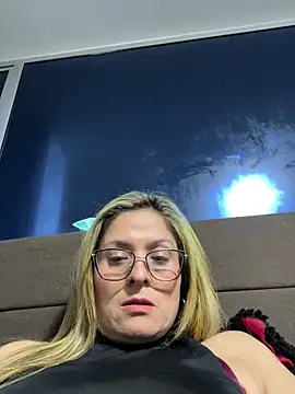 linda-mature43 online show from 10-18-25, 03:41