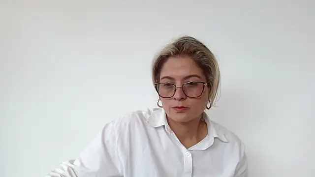 linda-mature43 online show from 10-03-25, 04:30
