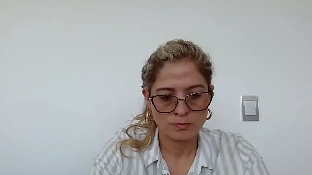 linda-mature43 online show from 09-22-25, 04:46