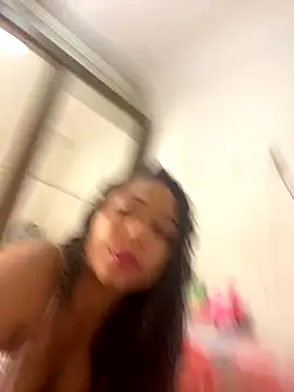 Snapshot of jhennyfer chatting on 12-03-25, 05:52 jhennyfer online show from 12-03-25, 05:52