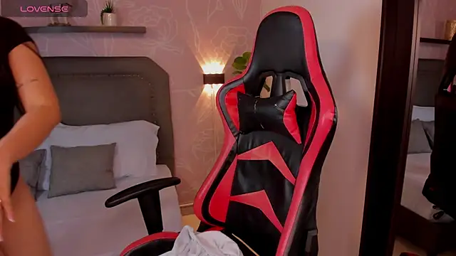 Snapshot of anagil_ chatting on 02-03-26, 02:44 anagil online show from 02-03-26, 02:44