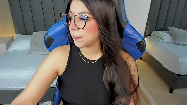 anagil  online show from 04-17-26, 01:58