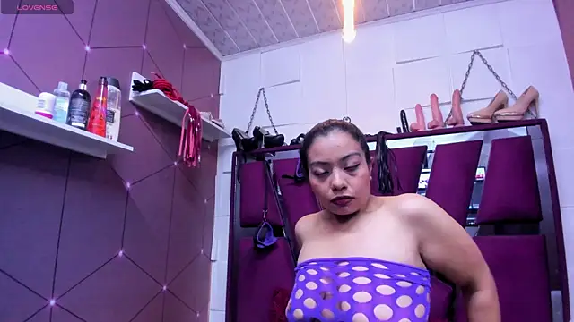 Snapshot of Asshley_sky chatting on 10-16-25, 04:21 Asshley sky online show from 10-16-25, 04:21