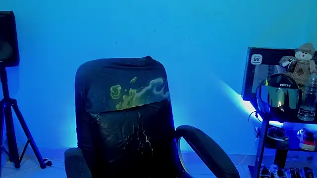 zeus 7777 online show from 04-13-26, 07:34