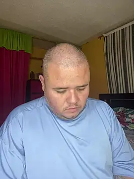 Snapshot of Chimbo-1996 chatting on 04-17-26, 01:30 Chimbo-1996 online show from 04-17-26, 01:30