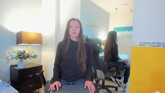 VioletaNova online show from 05-20-26, 10:45