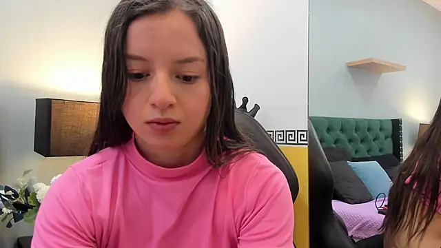 VioletaNova online show from 06-22-26, 12:02