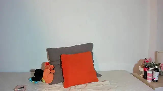 Snapshot of Honeyyy_Brown chatting on 09-17-25, 06:43 Honeyyy Brown online show from 09-17-25, 06:43