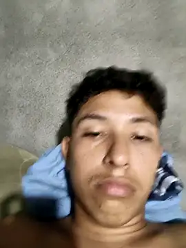 Snapshot of MattBroddy chatting on 10-11-25, 12:11 MattBroddy online show from 10-11-25, 12:11