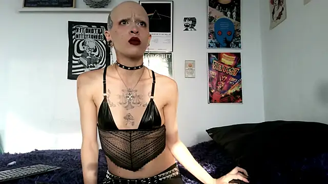 plutonbluemooon333 online show from 03-13-26, 10:26