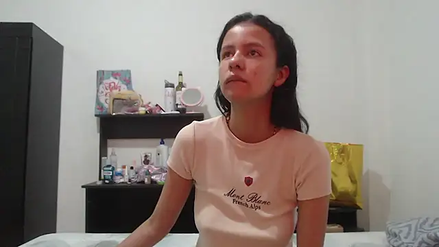 nathaly jones  online show from 06-15-26, 12:27