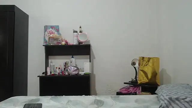 nathaly jones  online show from 06-11-26, 12:13