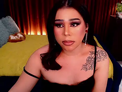 Snapshot of TransAlena95 chatting on 10-20-25, 08:04 TransAlena95 online show from 10-20-25, 08:04