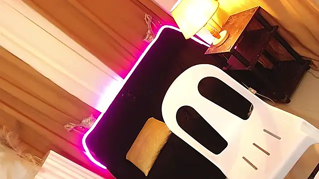 Chichiloeps online show from 09-28-25, 10:28