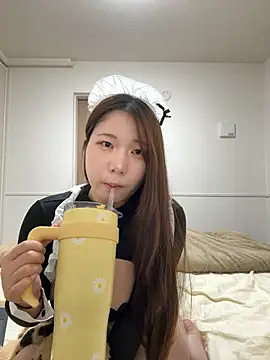  YUNOo0  online show from 11-20-25, 12:39