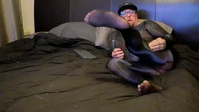 pantyhoselover54 online show from 10-12-25, 02:24