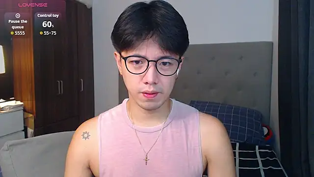 Addictiveboi online show from 09-25-25, 02:39