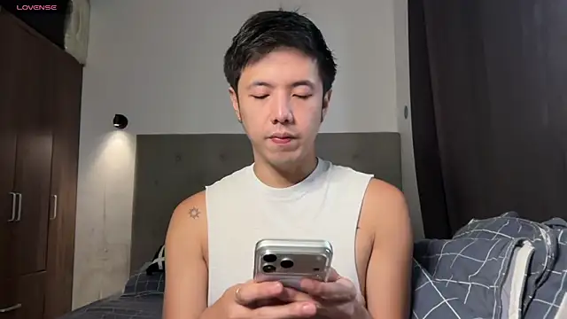 Addictiveboi online show from 06-20-26, 02:27
