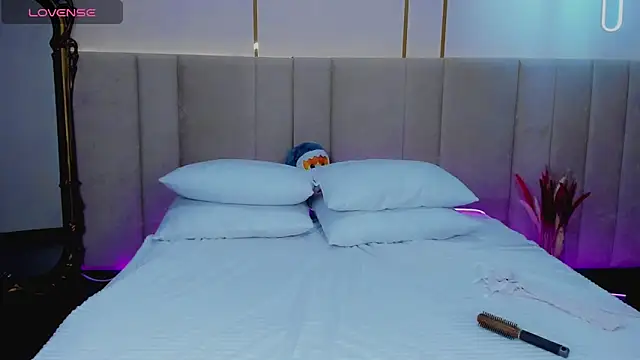 Alice Wander online show from 09-10-25, 02:43