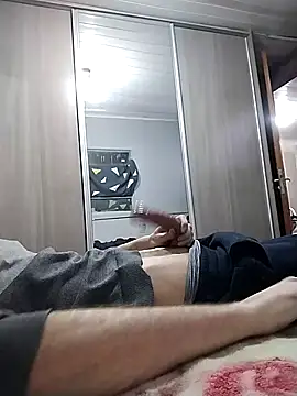 Snapshot of 12dery chatting on 10-10-25, 11:38 12dery online show from 10-10-25, 11:38