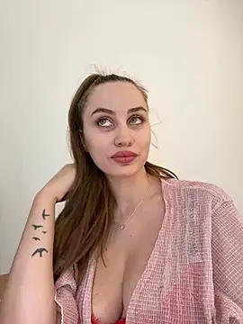 Snapshot of Maribelle_Vinnie chatting on 02-14-26, 12:49 Maribelle Vinnie online show from 02-14-26, 12:49