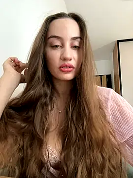 Maribelle Vinnie online show from 12-15-25, 11:38