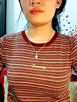 Snapshot of Hinna_x chatting on 06-20-26, 01:27 Hinna x online show from 06-20-26, 01:27