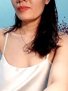 Snapshot of Hinna_x chatting on 05-16-26, 01:21 Hinna x online show from 05-16-26, 01:21