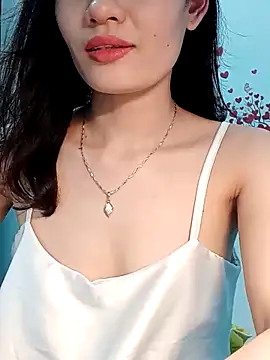 Snapshot of Hinna_x chatting on 05-28-26, 04:20 Hinna x online show from 05-28-26, 04:20