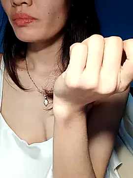 Hinna x online show from 12-18-25, 09:03