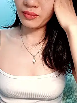 Snapshot of Hinna_x chatting on 05-14-26, 10:51 Hinna x online show from 05-14-26, 10:51