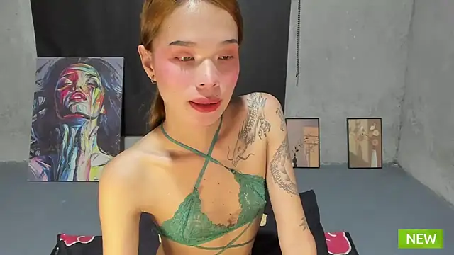 Colette Thompson online show from 10-22-25, 04:50