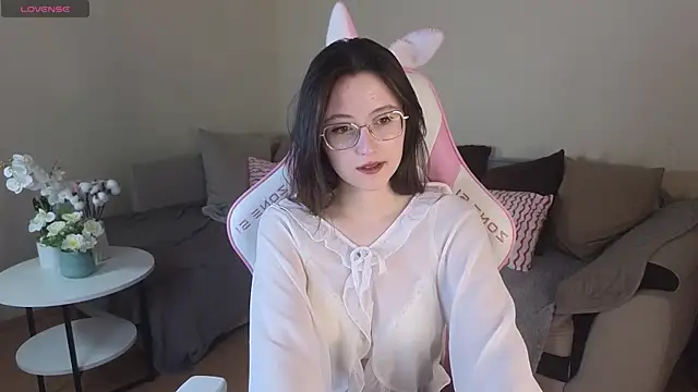 EsmaWonka online show from 11-13-25, 07:12