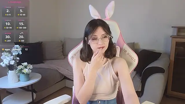 EsmaWonka online show from 10-24-25, 07:07