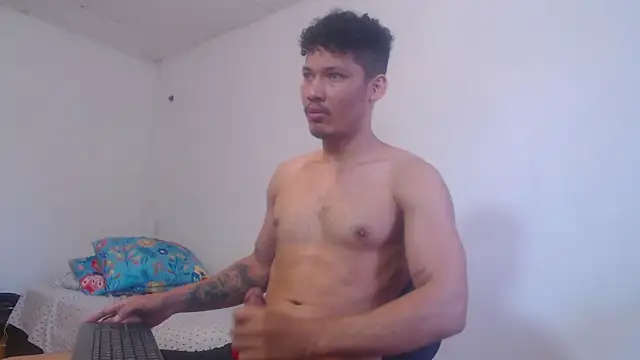 RuiMaddoox online show from 12-18-25, 12:42