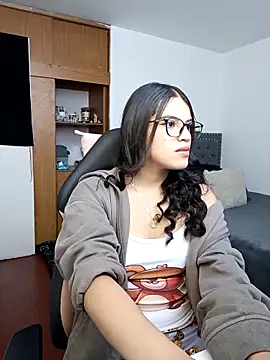 asumi 18 online show from 09-10-25, 03:00