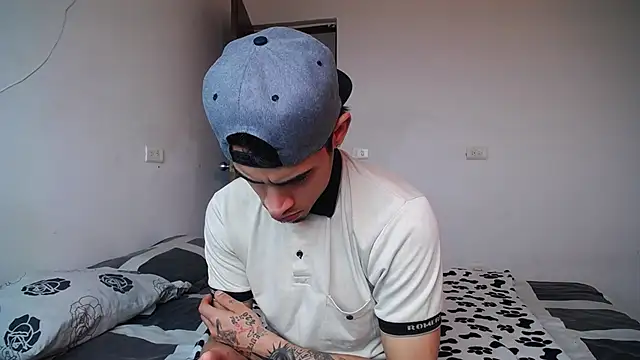 Candy Grey28 online show from 10-12-25, 01:01